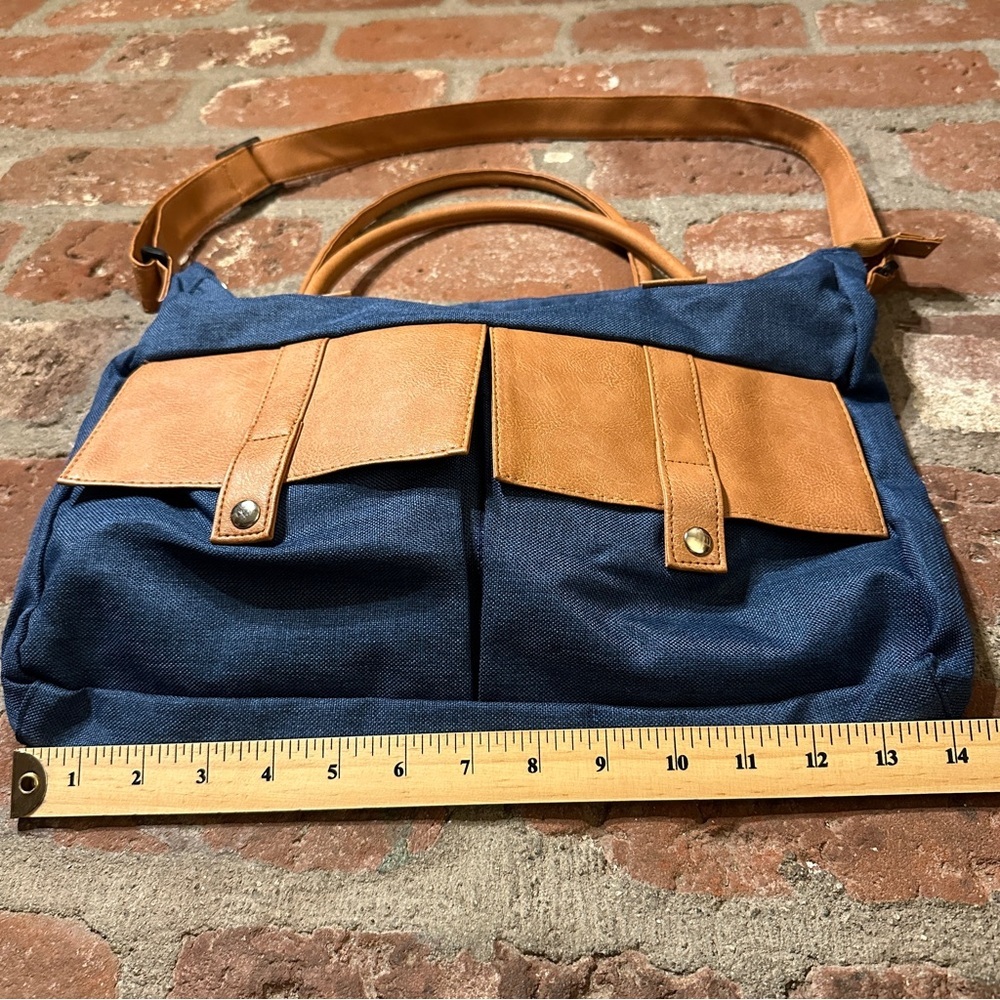 Classic Courier Blue Organizer Tote/Pockets/Ajustable Shoulder Strap/Zip Up/Snap - Picture 5 of 14